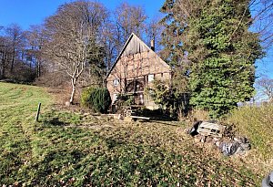 Ein Haus im Dornr&ouml;schenschlaf: Das Denkmal an der Wiembecker Stra&szlig;e