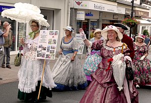 Bloemencorso zum Nelkenfest in Blomberg