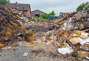 Drei Tage nach dem Brand auf dem Wetehof
