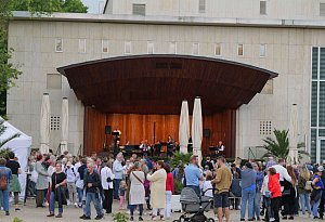 Die Nacht der 10.000 Kerzen