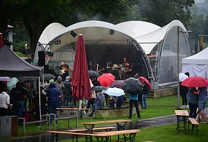 Rock im Emmerauenpark