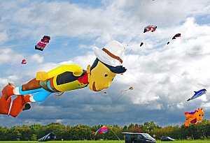 Drachenfest am Hangar