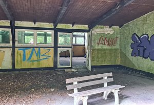 Bilderstrecke: Feriendorf Blomberg als Lost Place