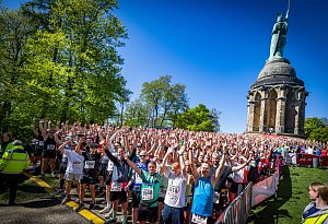 Die sch&ouml;nsten Fotos vom Hermannslauf 2025