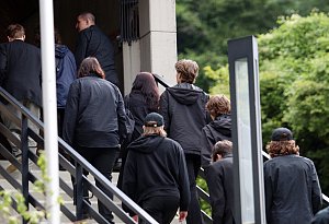 Trauer um den Tod von Philipos T. bei seiner Beerdigung