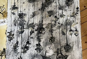 100 Kunstwerke werden in der Christuskirche Detmold gegen eine Spende abgegeben