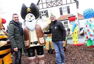 Steinheim: Neue Figuren für den Karneval feierlich eingeweiht