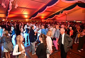 Sch&uuml;tzenfest in Lemgo - Party im Festzelt