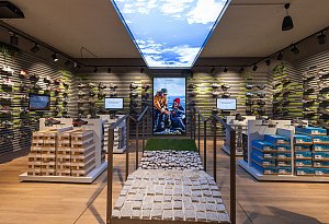 Erste Eindrücke vom wiedereröffneten Sportscheck in Bielefeld