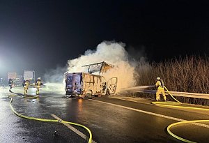 Tote und Verletzte bei Unfallserie auf der A44