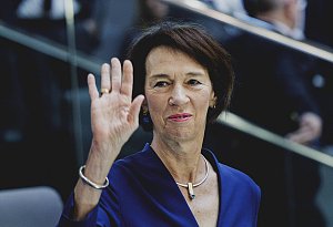 Charlotte Merz - das ist die Frau an der Seite des neuen Kanzlers