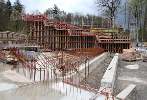 Besuch auf der Baustelle am Freilichtmuseum