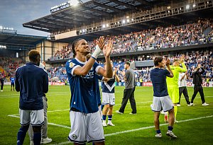 Arminia Bielefeld schl&auml;gt Hannover 96 mit 2:0.