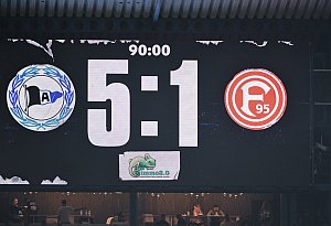 Arminia schl&auml;gt D&uuml;sseldorf zum Zweitligaauftakt 5:1