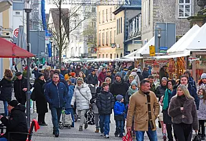 Bild zu Nach Weihnachten und trotz Eis: So hat Lippe das erste Wochenende im Kaufrausch erlebt