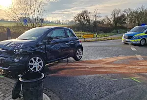 Bild zu Zwei Verletzte bei Unfall auf der Lemgoer Straße in Detmold