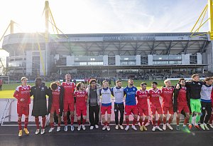 Arminia Bielefeld schlägt Dortmund II mit 2:0.