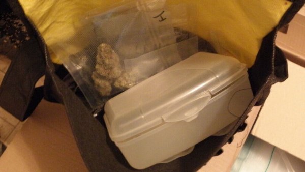 Ein Teil des sichergestelltes Marihuanas. - © Polizei Bielefeld