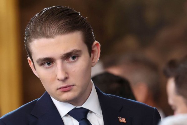 Barron Trump studiert an der New York University. (Archivbild) - © Kevin Lamarque/Pool Reuters/AP/dpa