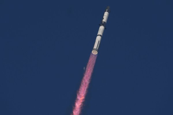 Die Rakete «Starship» soll zum Mars fliegen. - © Eric Gay/AP/dpa