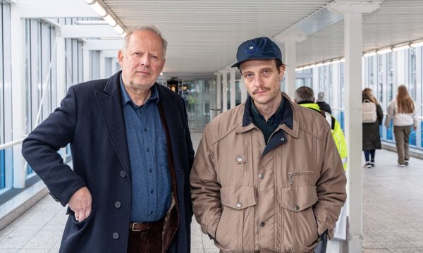 In seinem letzten Fall als Kommisar Klaus Borowski hat Axel Milberg einen cleveren Gegenspieler (August Diehl). (Archivbild) - © Markus Scholz/dpa