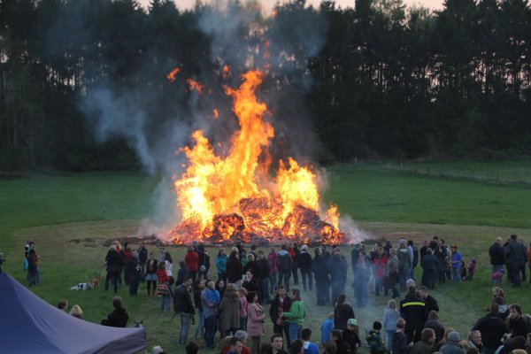 - © Freiwillige Feuerwehr Lage