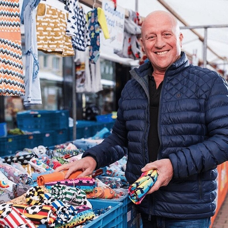 Samt, Jacquard, Möbelstoffe, Fleece, aber auch Knöpfe und Reißverschlüsse - die Auswahl ist riesig. - © Expo Event