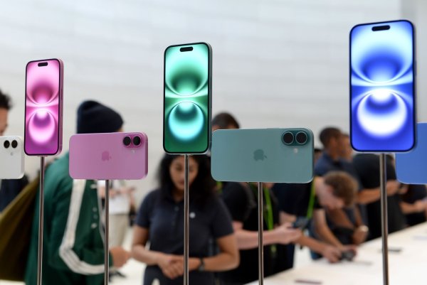 In Indien können inzwischen alle iPhone-Modelle zusammengebaut werden. (Archivbild) - © Andrej Sokolow/dpa