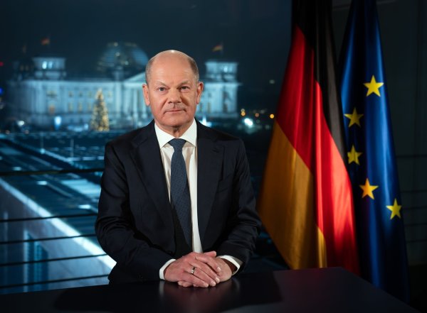 Kanzler Olaf Scholz: «Kraft entsteht aus Zusammenhalt.» - © Soeren Stache/dpa