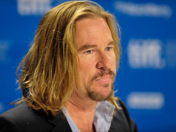 Val Kilmer hat in Hollywood Höhen und Tiefen erlebt. (Archivbild) - © Warren Toda/EPA/dpa