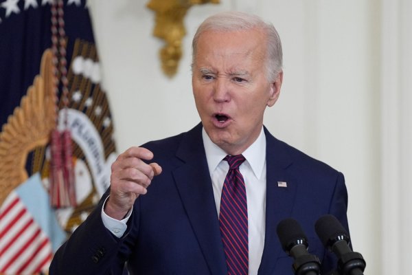 US-Präsident Joe Biden stellte unmittelbar weitere Militäraktionen im Nahen Osten in Aussicht. - © Evan Vucci/AP/dpa