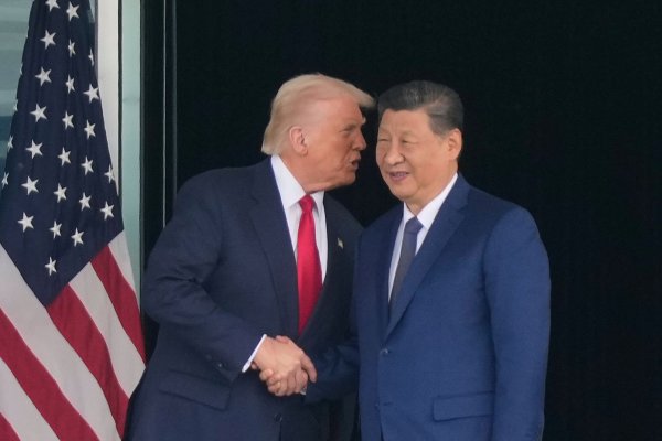Die USA machen weitere Details zu dem Treffen mit Xi bekannt. - © Mark Schiefelbein/AP/dpa