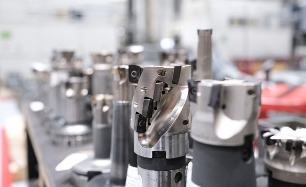 Rückschlag im September: Deutliches Auftragsminus für die Maschinenbaufirmen in Deutschland. (Archivbild) - © Bernd Weißbrod/dpa