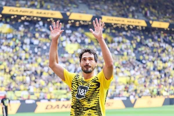 Mats Hummels im BVB-Trikot. Gibt es das nochmal für die Club-WM? - © Christoph Reichwein/dpa