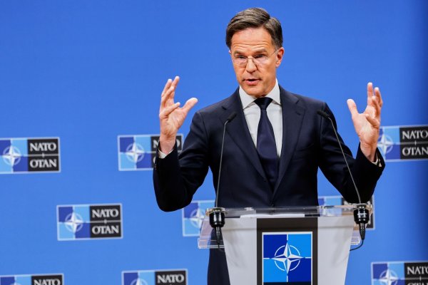 Nato-Chef Rutte warnt vor russischen Atomwaffen im Weltall, die Satelliten abschießen könnten. (Archivbild) - © Geert Vanden Wijngaert/AP/dpa