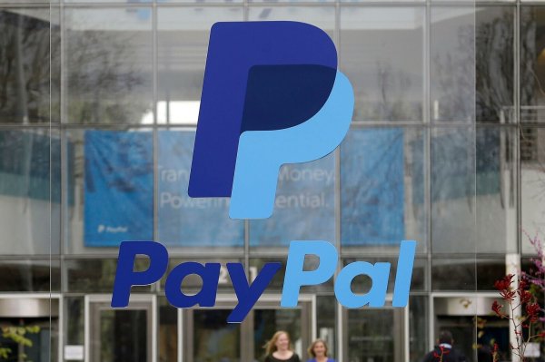 Die Gewinnprognose von Paypal für das laufende Geschäftsjahr überrascht positiv. - © Jeff Chiu/AP/dpa