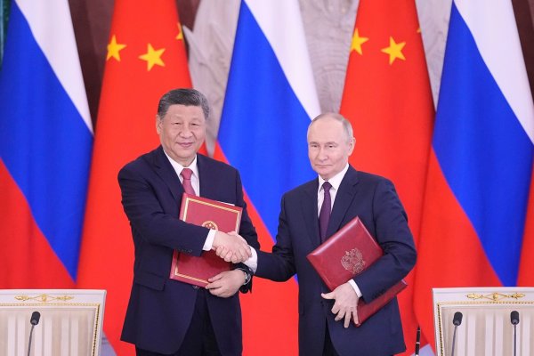 Putin und Xi bekräftigen Partnerschaft. - © Pavel Bednyakov/AP/dpa