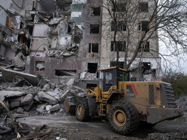 Die Ukraine beklagt auch nach dem Start einer von Moskau angekündigten dreitägigen Waffenruhe Angriffe von russischer Seite. - © Iryna Rybakova/Ukraine\\\'s 93rd Kholodnyi Yar Separate Mechanized Brigade press service/AP/dpa
