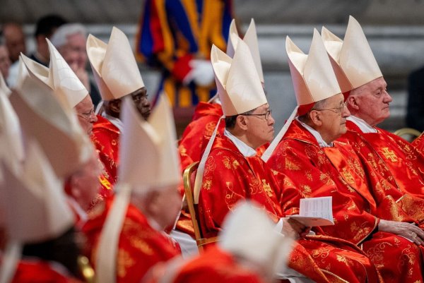 Die wahlberechtigten Kardinäle kommen aus aller Welt - und sprechen entsprechend viele Sprachen. - © Stefano Carofei/IPA via ZUMA Press/dpa