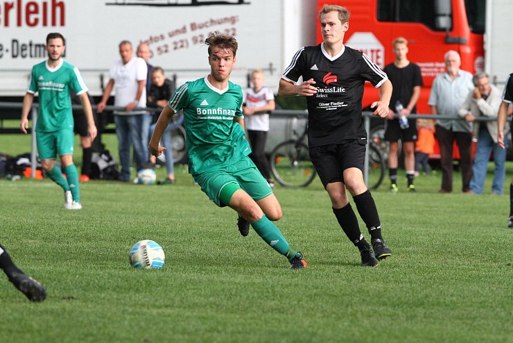 Vergangene Saison noch in der Bezirksliga, jetzt Antreiber in der Kreisliga A: Ahmsens Sebastian Ewert hat mit dem Aufsteiger viel vor. - © Jörg Hagemann