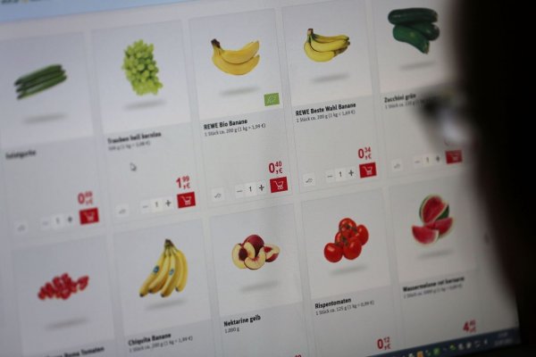 Lebensmittel im Internet - © Foto: Oliver Berg/dpa