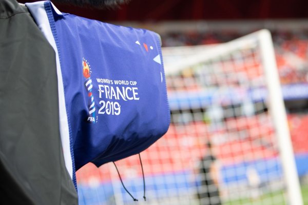 ARD und ZDF zeigen die Spiele von der Fußball-WM der Frauen live. - © Sebastian Gollnow/dpa