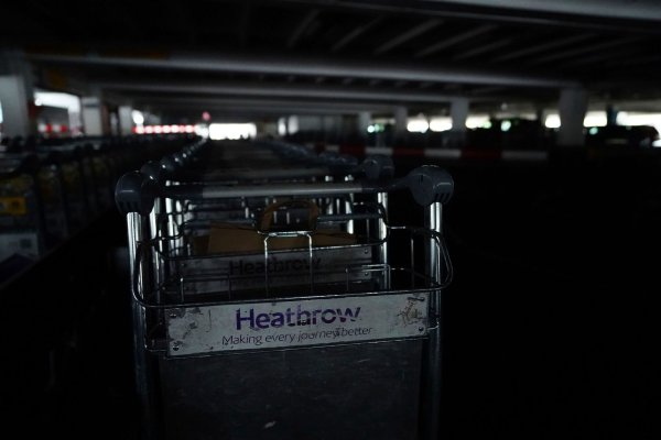 Stillstand am Flughafen Heathrow. - © James Manning/PA/AP/dpa