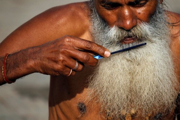 - © Niranjan Shrestha/AP/dpa