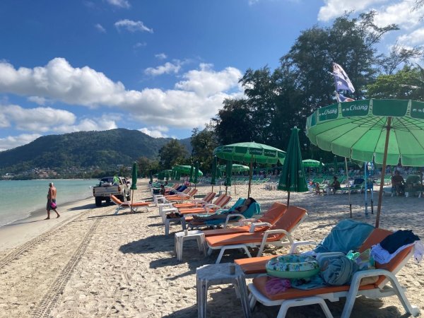Strand von Patong - © Foto: Carola Frentzen/dpa