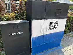 Etliche solcher Schaltkästen haben die vermeintlichen DSC-Ultras besprüht. Allein auf dem Postdamm zwischen Gütersloh und Isselhorst sind es sieben Stück. - © Christian Bröder