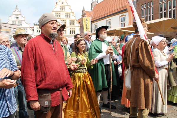 Mittelalterliches Treiben in Lemgo - © Michelle Buller