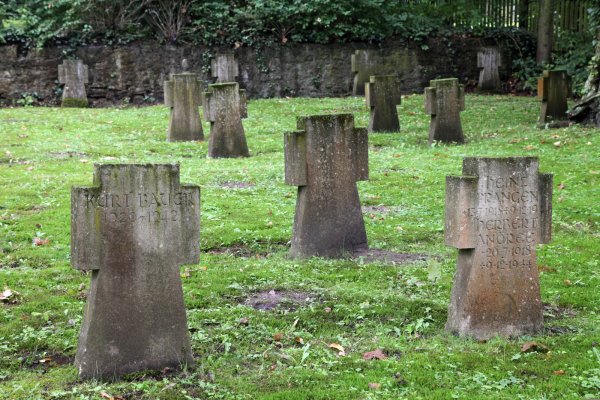 Grabmale in Detmold: der „Ehrenhain“. - © Preuss