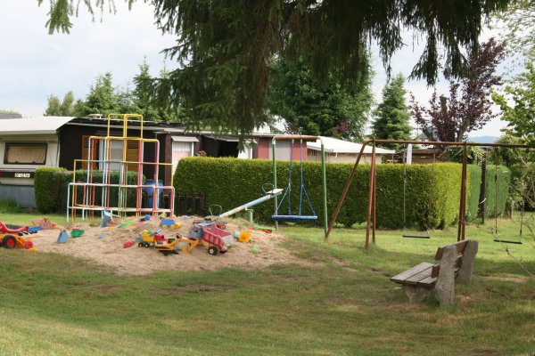 Macht seinem Namen Ehre: der Campingplattz "Waldesruh". - © Castrup