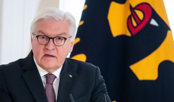 Bundespräsident Frank-Walter Steinmeier steht für eine zweite Amtszeit bereit. Das teilte das Staatsoberhaupt am Freitag in Berlin mit. - © Bernd von Jutrczenka/dpa Pool/dpa